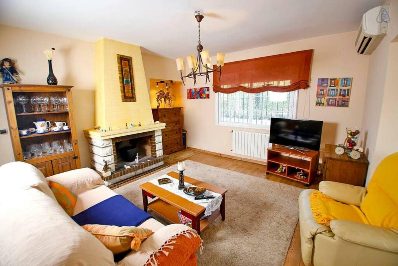 Arenales Great Home With Ac, Pool And Barbecue アレナレス・デル・ソル エクステリア 写真